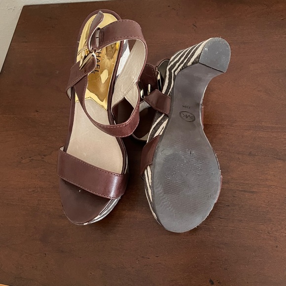 Michael Khors animal print sandals - Picture 4 of 6